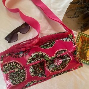 💚 VERA BRADLEY vinyl coated insulated bag